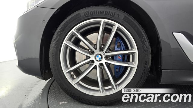 BMW 5-Series 2018 — photo 5