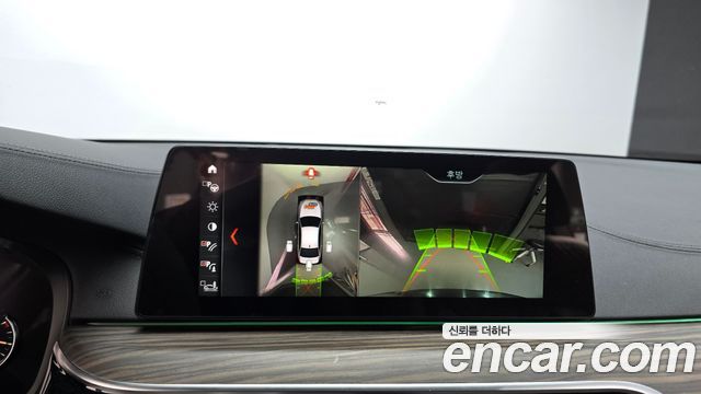 BMW 5-Series 2018 — photo 14