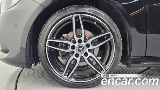 Mercedes-Benz A-Class 2018 — photo 5