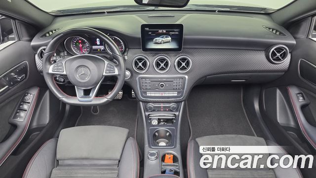 Mercedes-Benz A-Class 2018 — photo 10