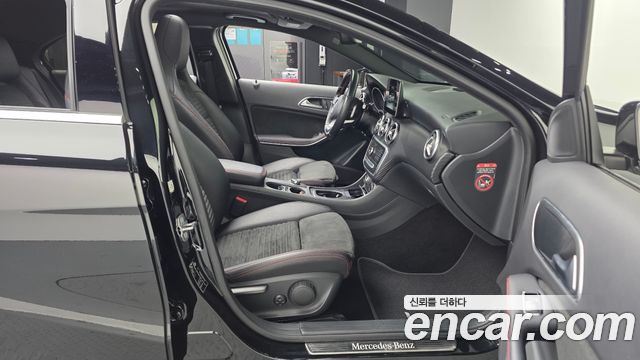 Mercedes-Benz A-Class 2018 — photo 17