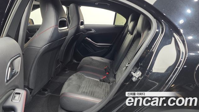 Mercedes-Benz A-Class 2018 — photo 18