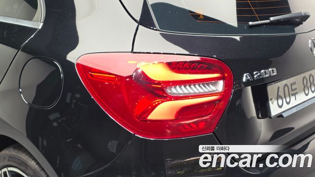 Mercedes-Benz A-Class 2018 — photo 9
