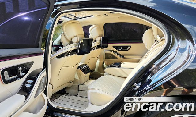 Mercedes-Benz S-Class 2021 — photo 13