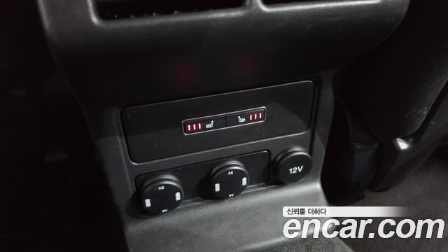 Jaguar F-PACE 2018 — photo 18