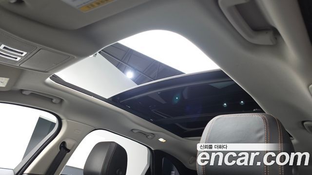 Jaguar F-PACE 2018 — photo 19