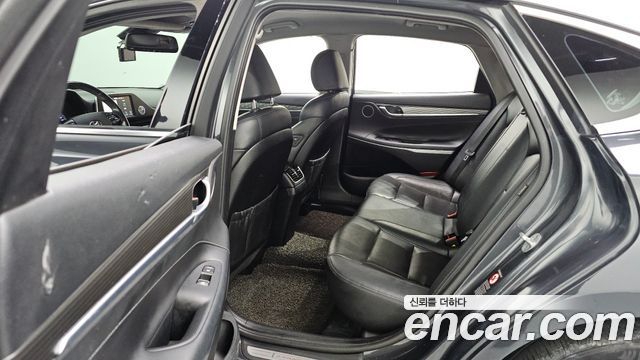 Hyundai Grandeur 2018 — photo 17