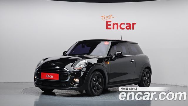 Mini Cooper 2015 — photo 1