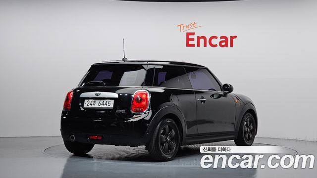 Mini Cooper 2015 — photo 2