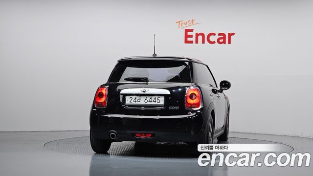 Mini Cooper 2015 — photo 4