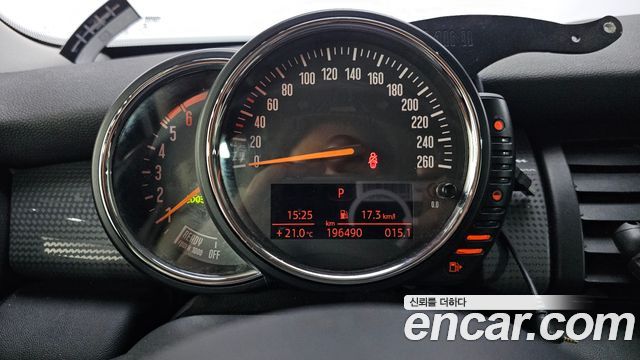 Mini Cooper 2015 — photo 8