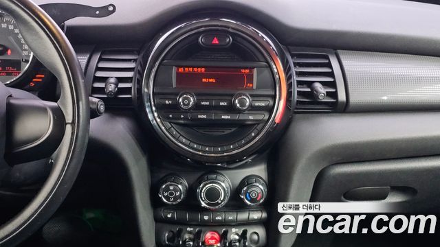 Mini Cooper 2015 — photo 15