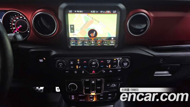 Jeep Gladiator 2021 — photo 19