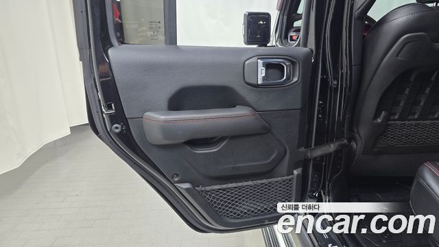 Jeep Gladiator 2021 — photo 15