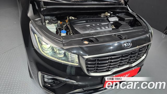 Kia Canival 2020 — photo 6