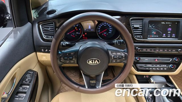 Kia Canival 2020 — photo 13