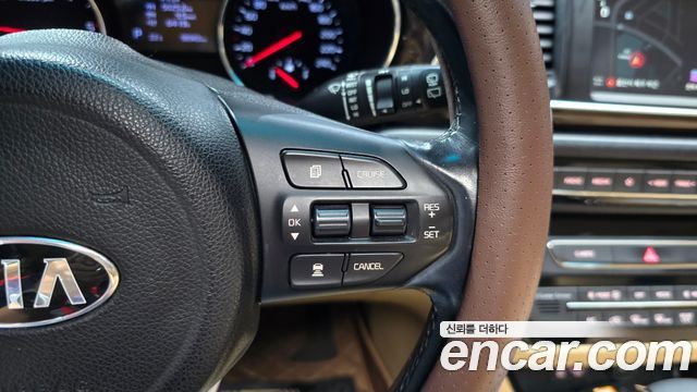 Kia Canival 2020 — photo 16