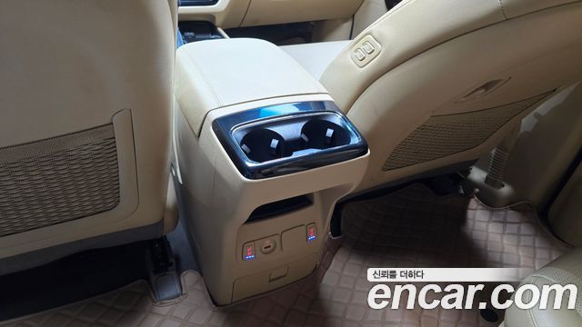 Kia Canival 2020 — photo 18