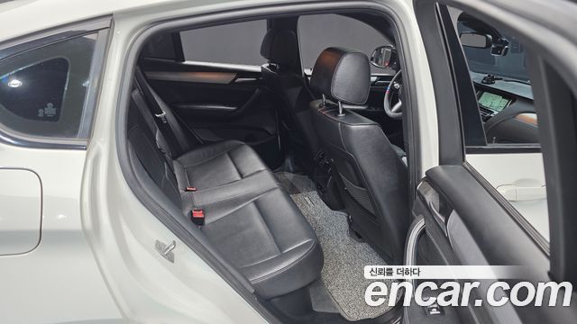 BMW X4 2018 — photo 12