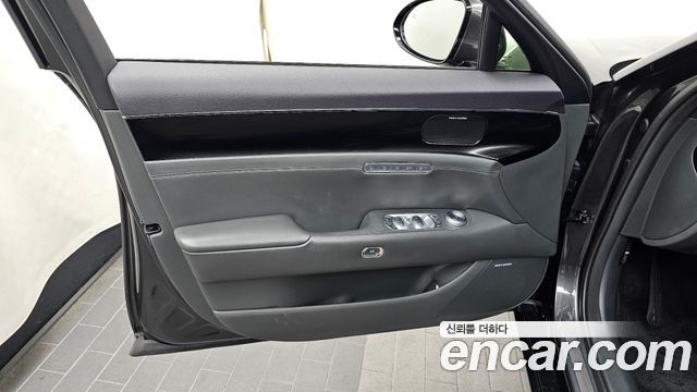 Genesis G90 2022 — photo 14