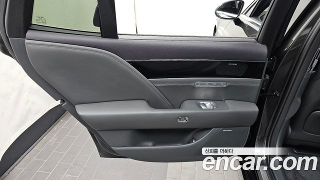 Genesis G90 2022 — photo 15