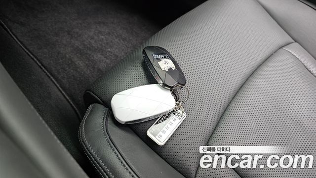 Genesis G90 2022 — photo 16