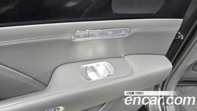 Genesis G90 2022 — photo 30