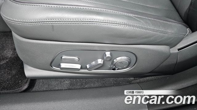 Genesis G90 2022 — photo 31
