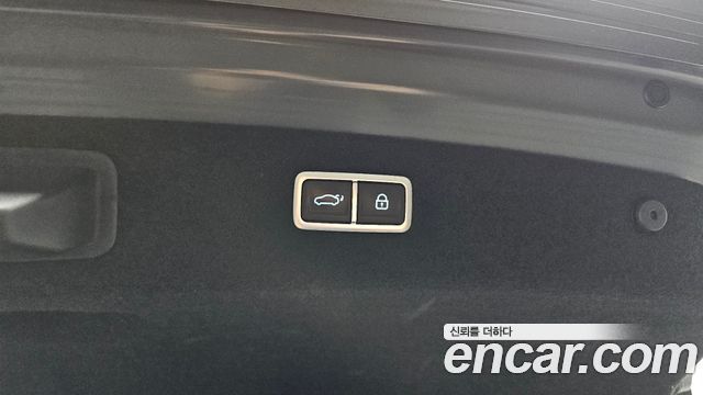 Genesis G90 2022 — photo 39