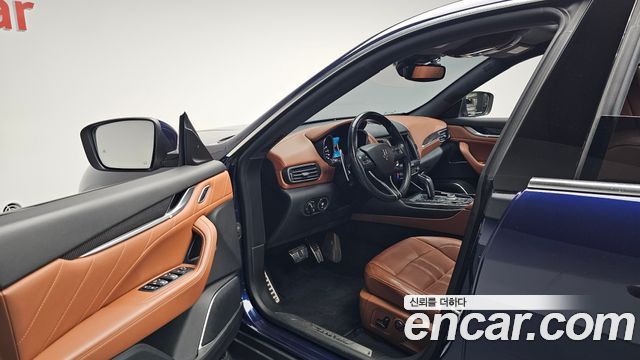 Maserati Levante 2019 — photo 13