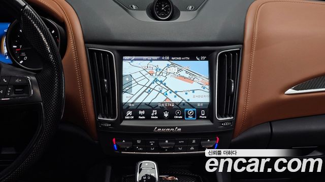 Maserati Levante 2019 — photo 22