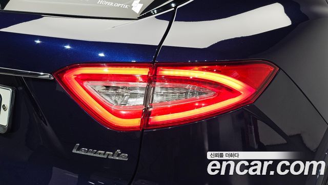 Maserati Levante 2019 — photo 9