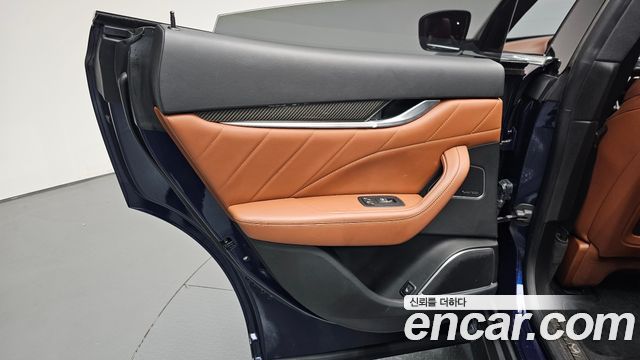 Maserati Levante 2019 — photo 15