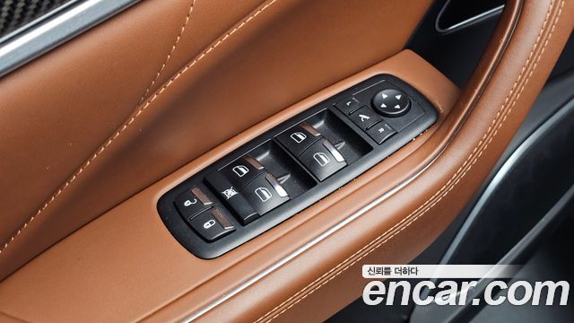 Maserati Levante 2019 — photo 29