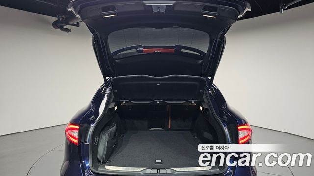 Maserati Levante 2019 — photo 32