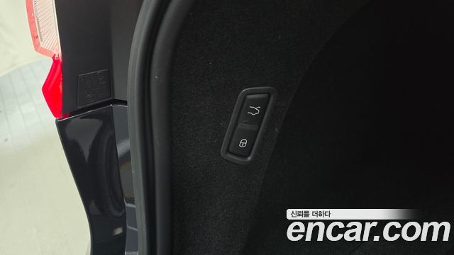 Maserati Levante 2021 — photo 32