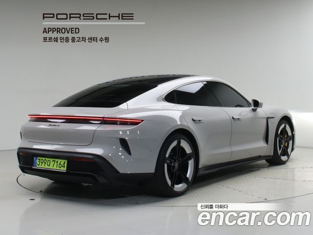 Porsche Taycan 2025 — photo 2