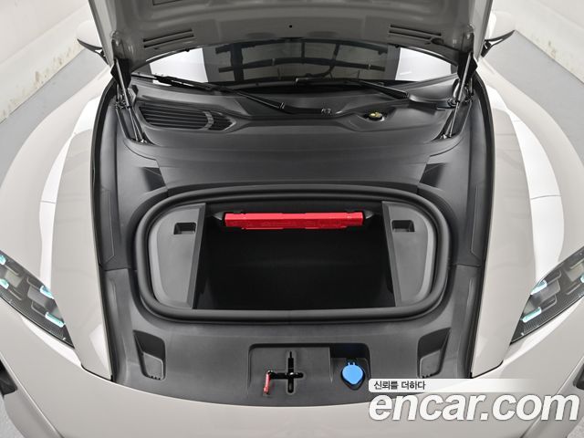 Porsche Taycan 2025 — photo 6