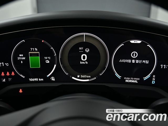 Porsche Taycan 2025 — photo 8