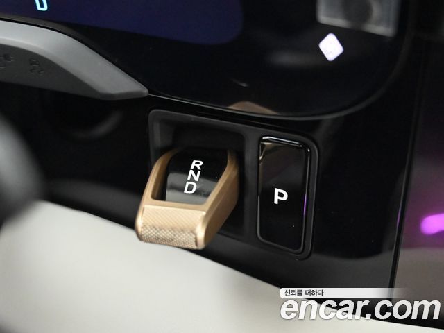 Porsche Taycan 2025 — photo 9