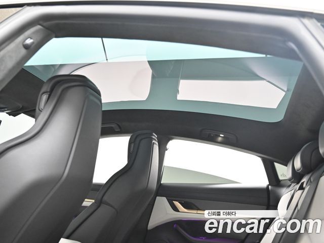 Porsche Taycan 2025 — photo 19