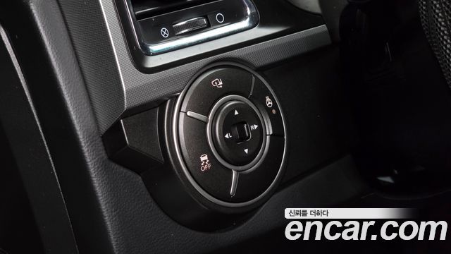 KG Mobility KORANDO 2017 — photo 15