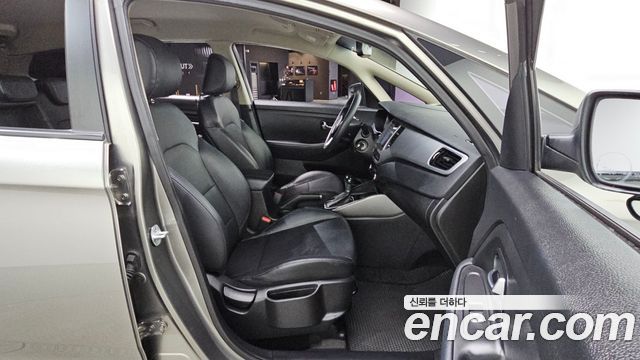 Kia Carens 2014 — photo 17