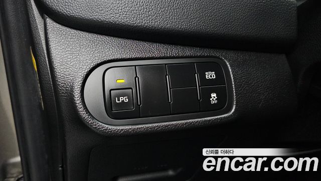 Kia Carens 2014 — photo 20