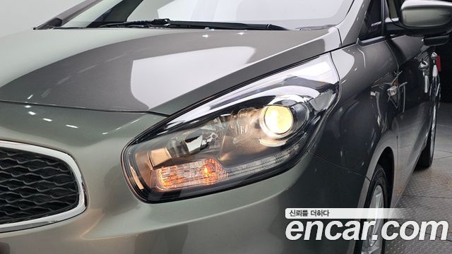 Kia Carens 2014 — photo 8