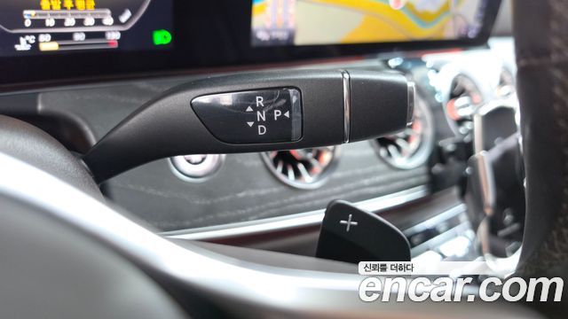 Mercedes-Benz CLS-Class 2020 — photo 12