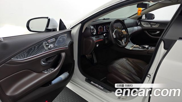 Mercedes-Benz CLS-Class 2020 — photo 13