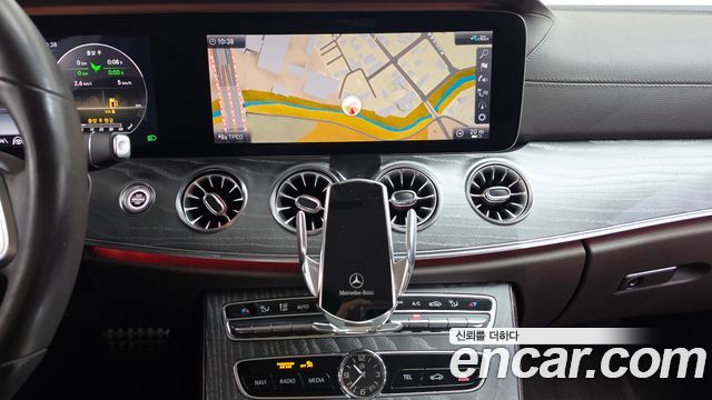 Mercedes-Benz CLS-Class 2020 — photo 18