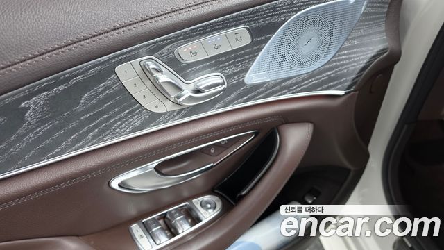 Mercedes-Benz CLS-Class 2020 — photo 30