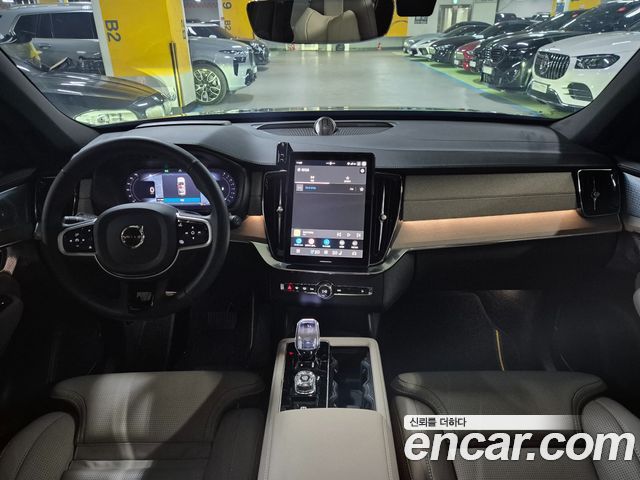 Volvo XC90 2026 — photo 8